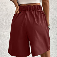 Pocketed Half Elastic Waist Shorts