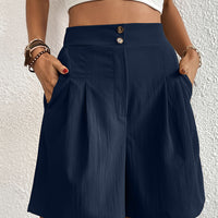 Pocketed Half Elastic Waist Shorts