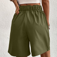 Pocketed Half Elastic Waist Shorts