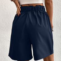 Pocketed Half Elastic Waist Shorts